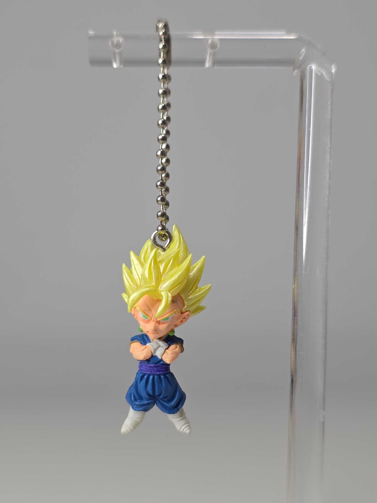 Vegito Super Saiyajin - Brazos cruzados