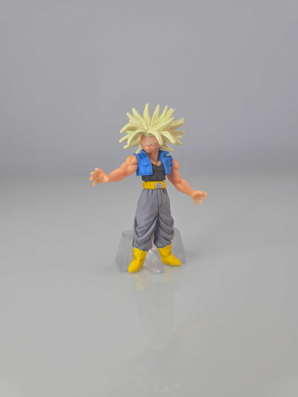 Trunks del Futuro en Super Saiyajin