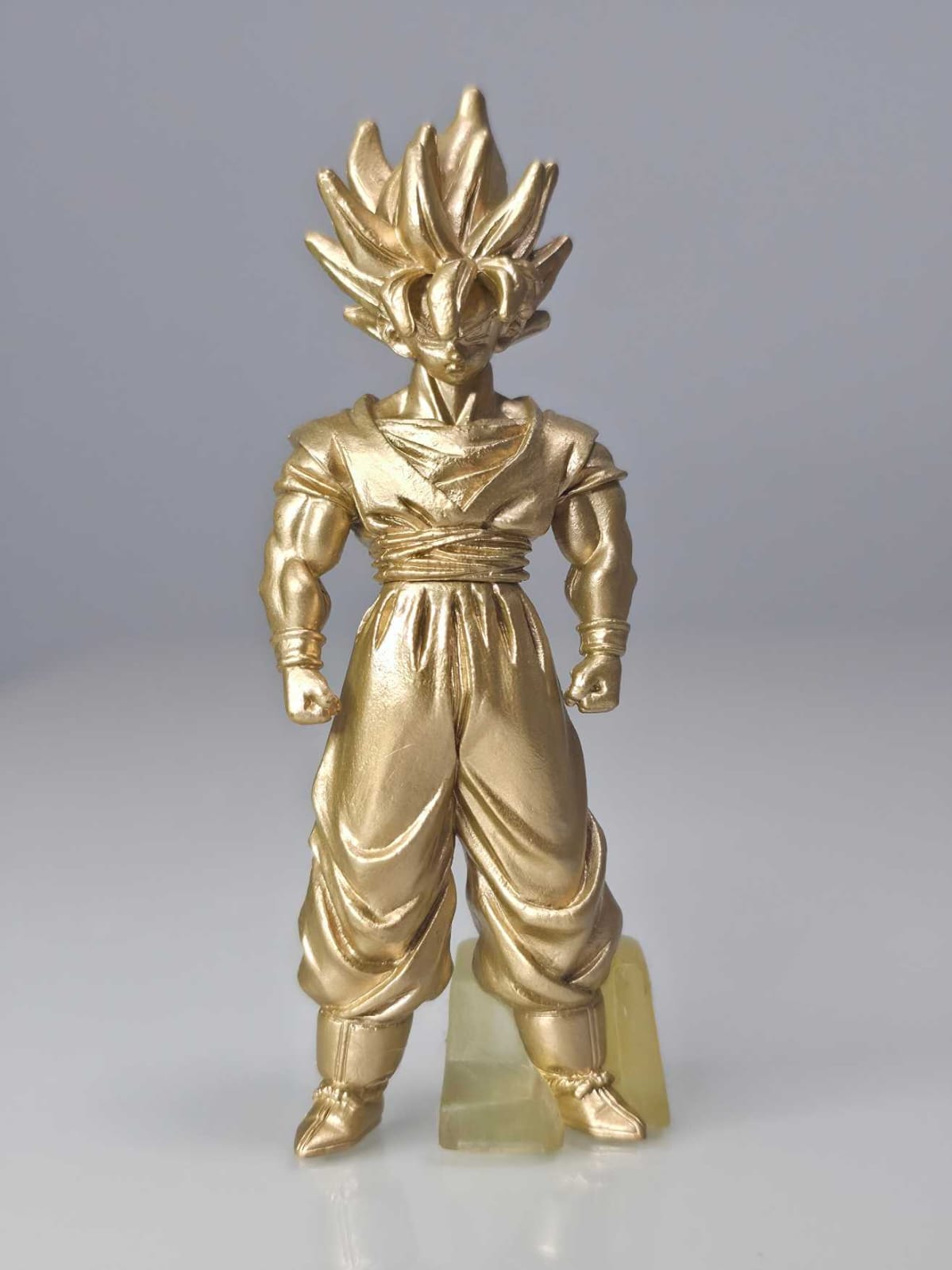 Goku Saiyajin Guerrero Z - color oro