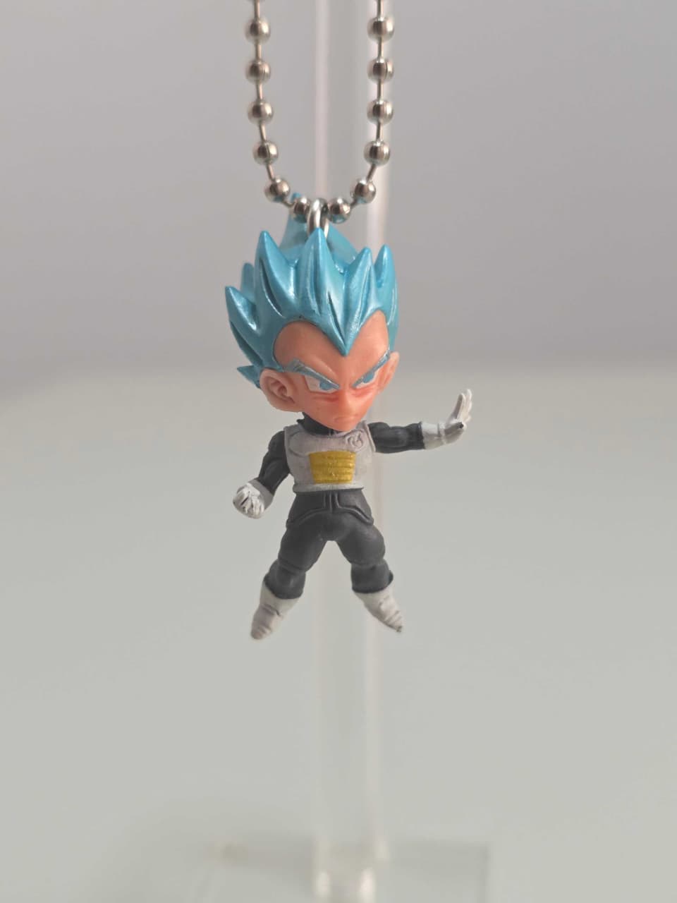 Vegeta Blue en pose de ataque