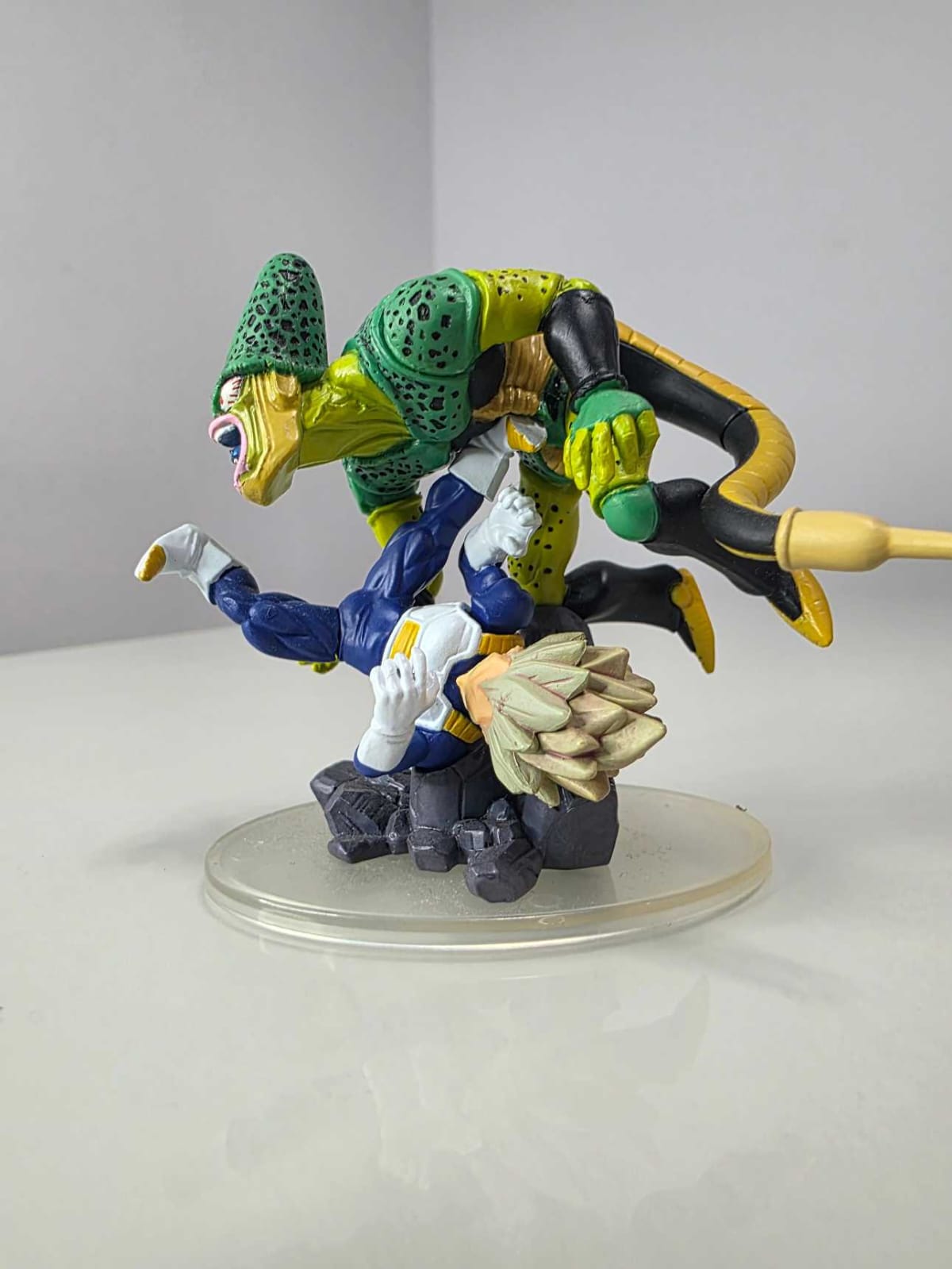 Vegeta vs Cell fase 2