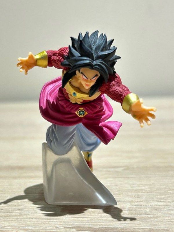 Broly Super Saiyajin 4