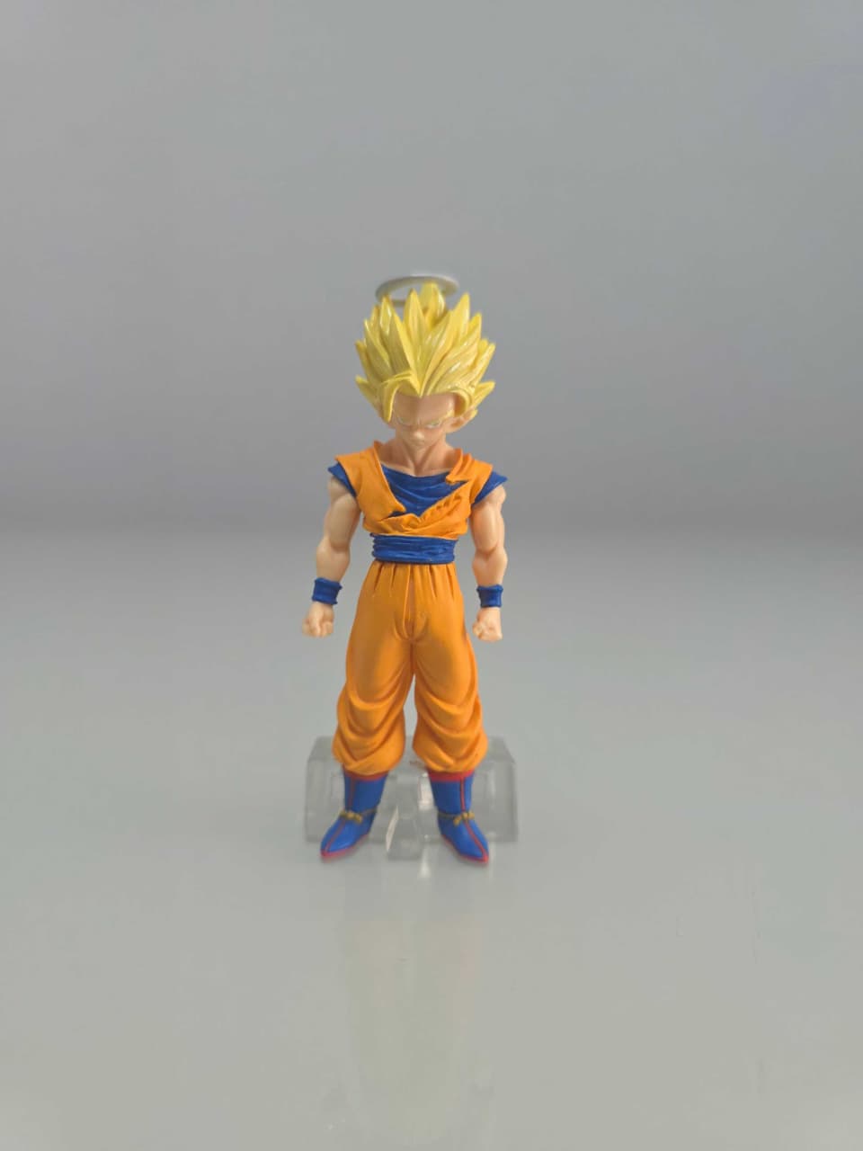 Goku Super Saiyajin con Aureola